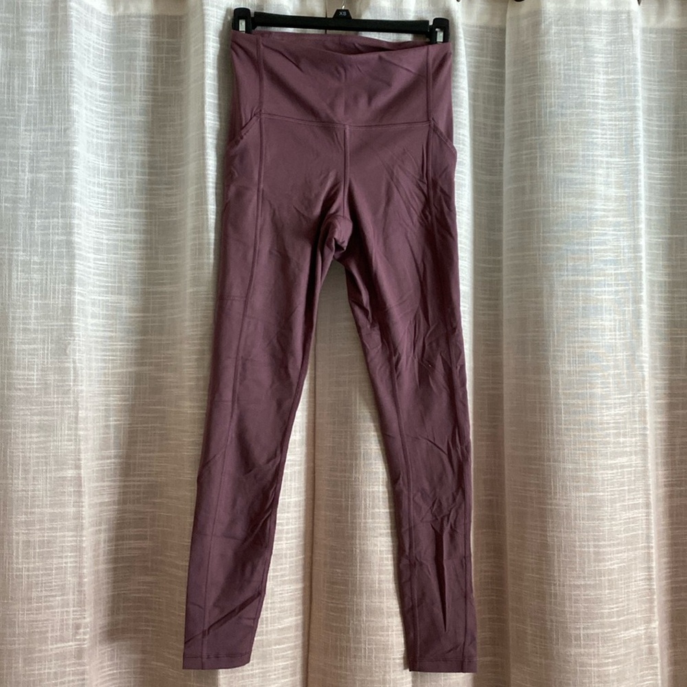 NWT. Women’s CRZ yoga leggings